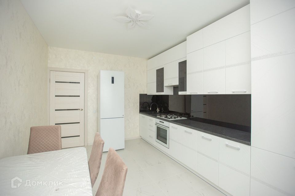 Продаётся 1-комнатная квартира, 43.42 м²