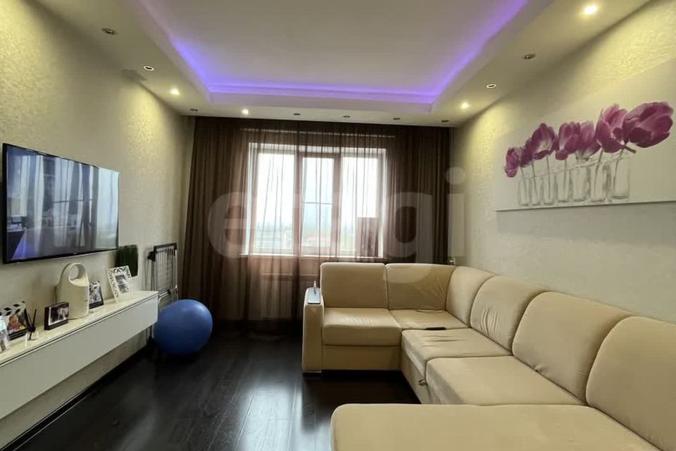 Продаётся 2-комнатная квартира, 56.5 м²