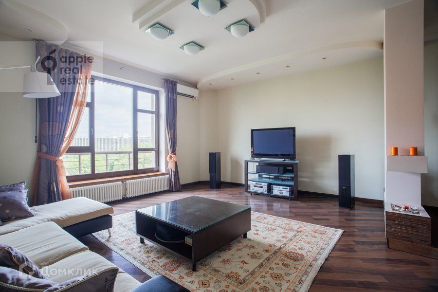 Продаётся 3-комнатная квартира, 147 м²