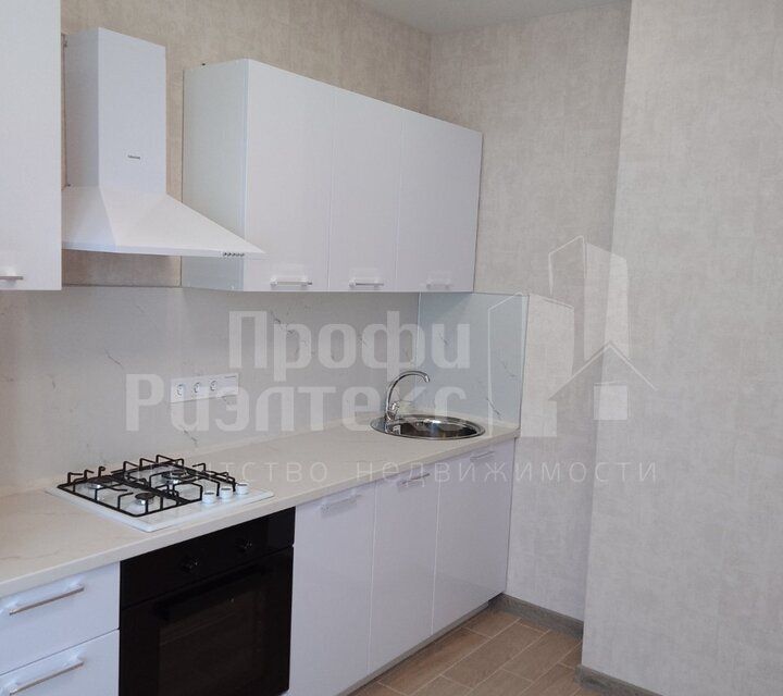 Сдаётся 1-комнатная квартира, 42 м²