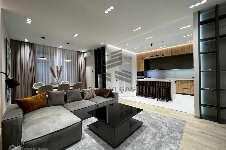 Сдаётся 2-комнатная квартира, 75 м²