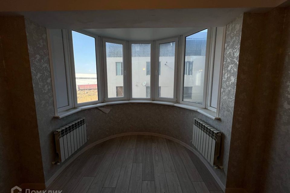 Продаётся 1-комнатная квартира, 60 м²