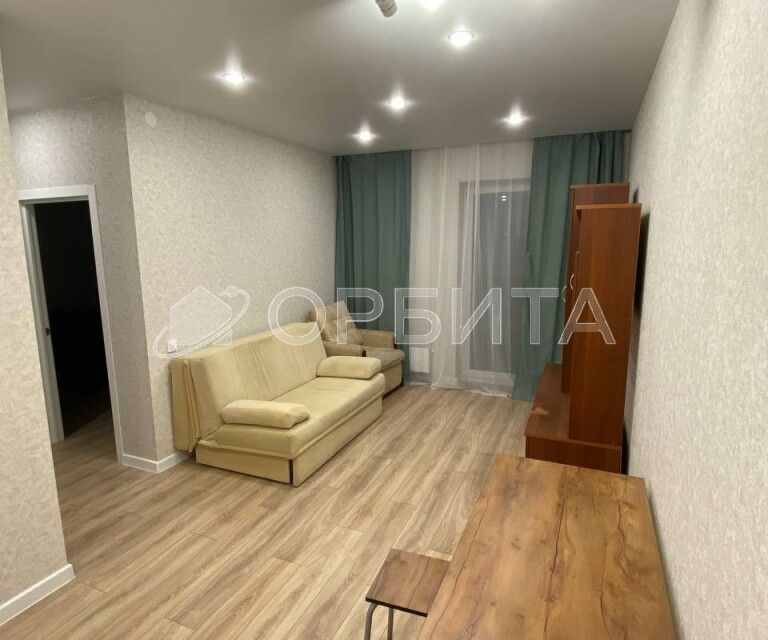 Продаётся 1-комнатная квартира, 42 м²