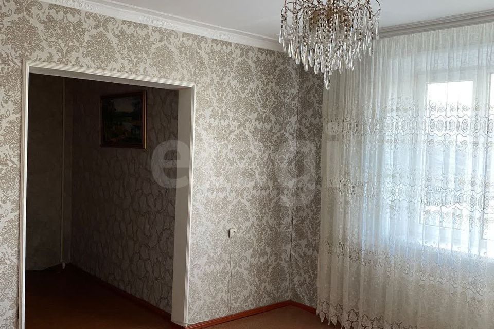 Продаётся 1-комнатная квартира, 42 м²