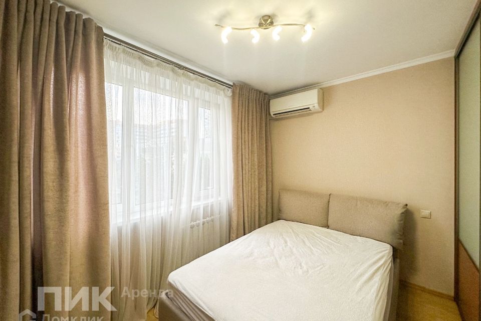 Сдаётся 2-комнатная квартира, 54.5 м²