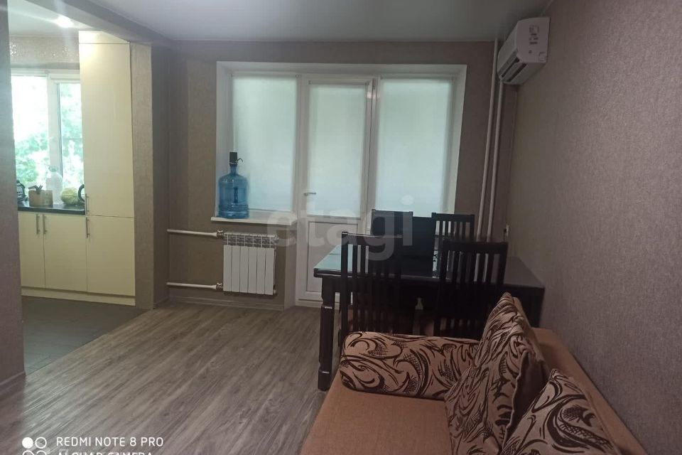 Продаётся 3-комнатная квартира, 57.2 м²