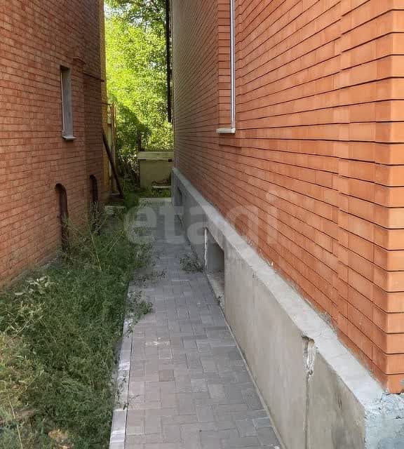 Продаётся 3-этажный дом, 214 м²