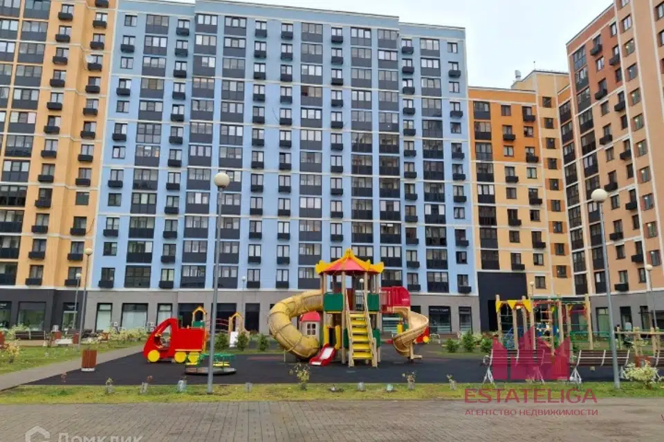 Продаётся 4-комнатная квартира, 96.3 м²