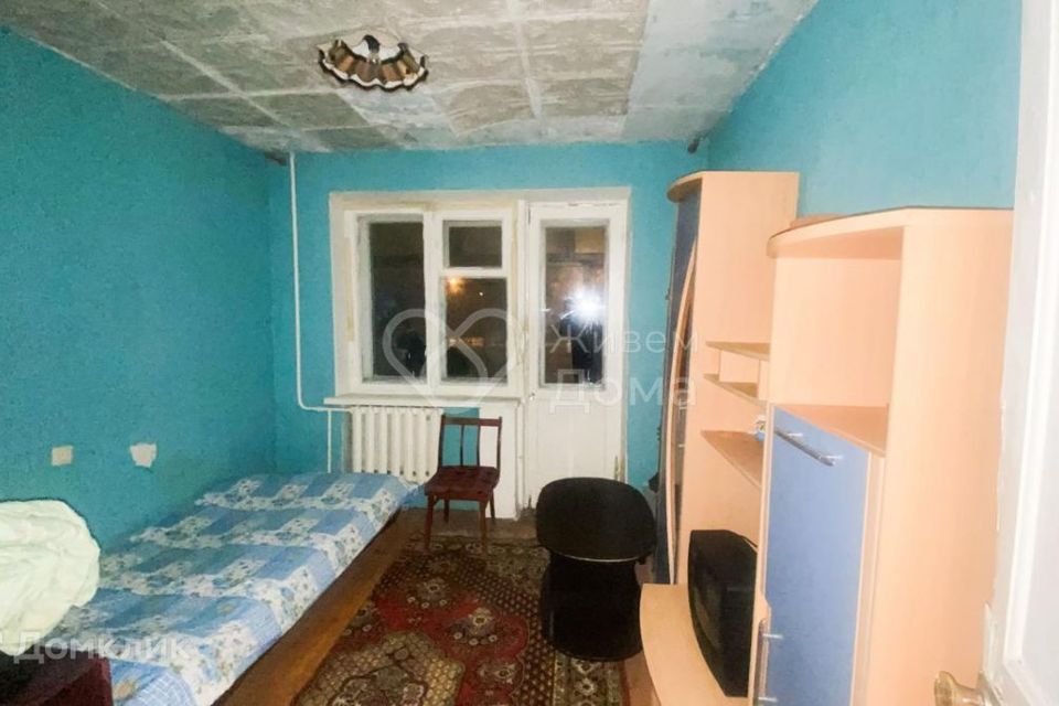 Продаётся 4-комнатная квартира, 62.5 м²