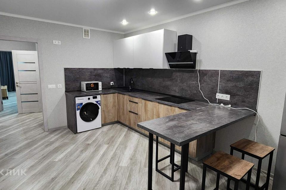Сдаётся 1-комнатная квартира, 51 м²