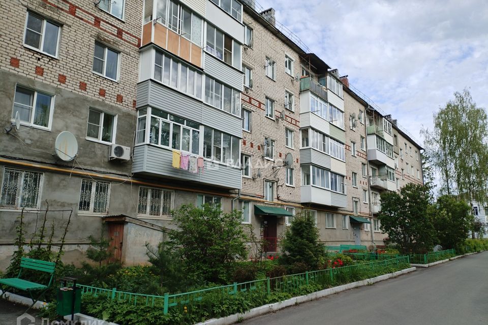 Продаётся 3-комнатная квартира, 51.8 м²