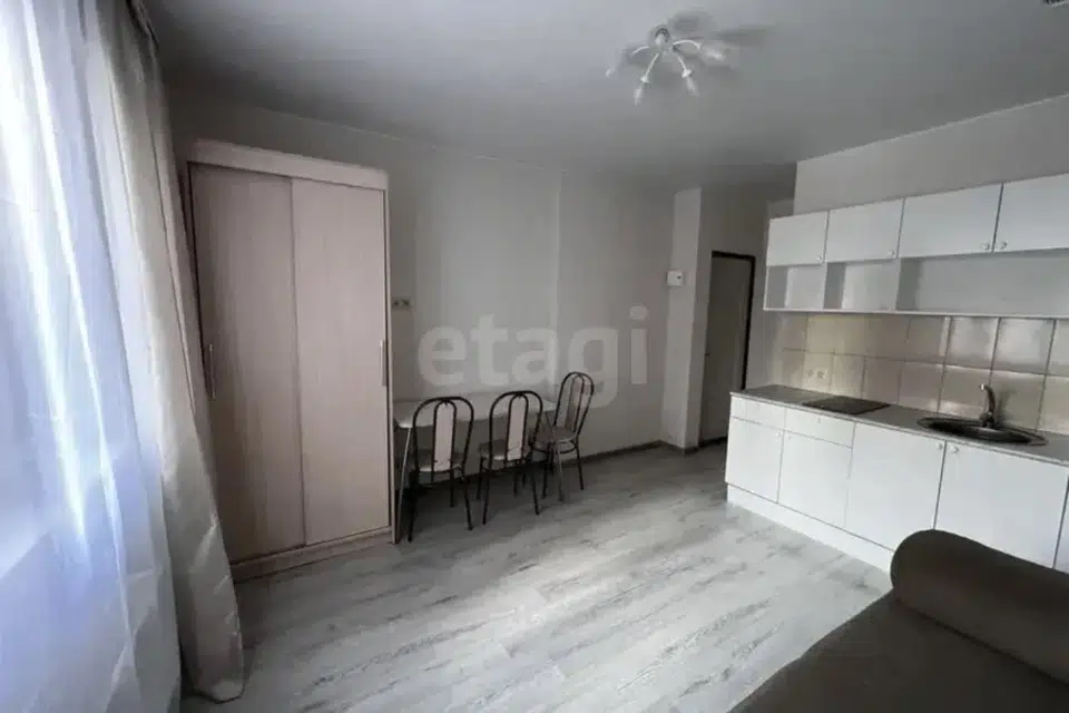 Продаётся 3-комнатная квартира, 76.7 м²