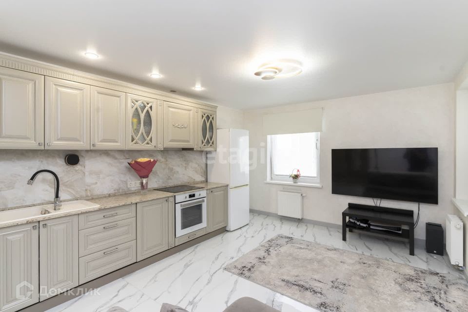 Продаётся 2-комнатная квартира, 56.9 м²