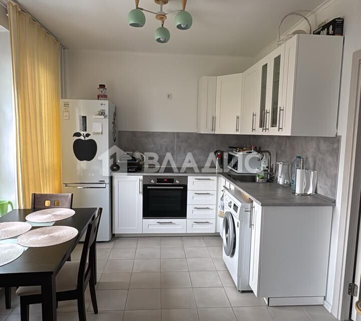 Продаётся 1-комнатная квартира, 46.7 м²
