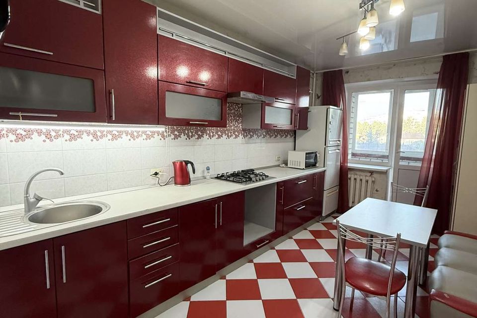 Продаётся 1-комнатная квартира, 49.2 м²