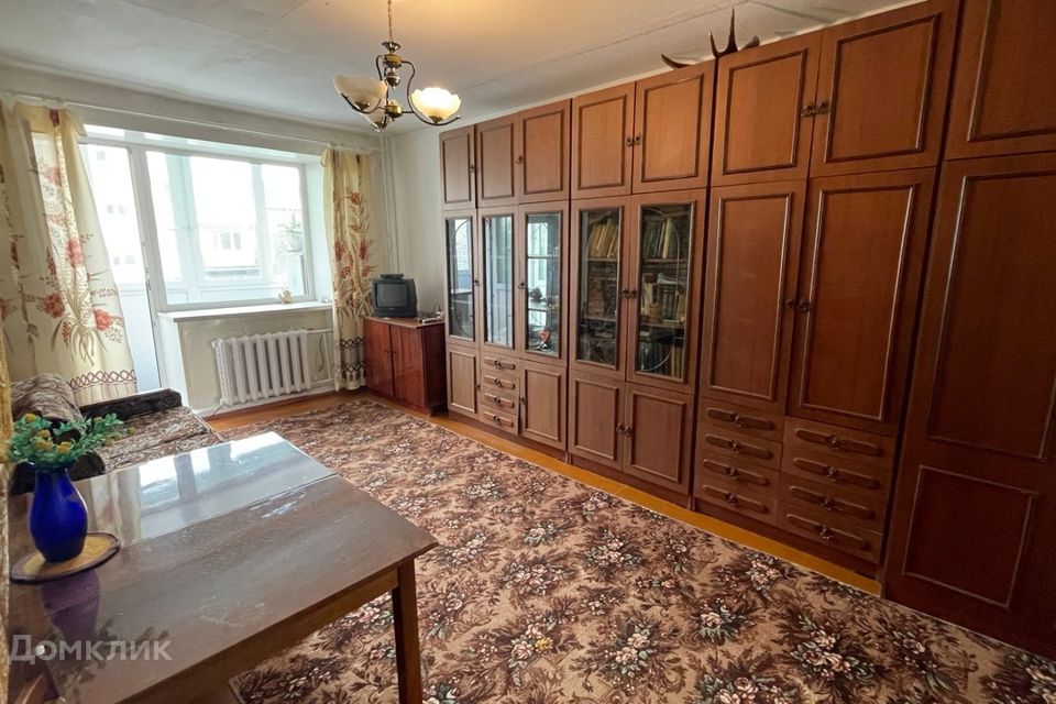 Продаётся 3-комнатная квартира, 57.4 м²