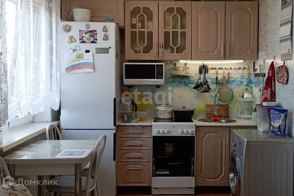 Продаётся 3-комнатная квартира, 57.9 м²