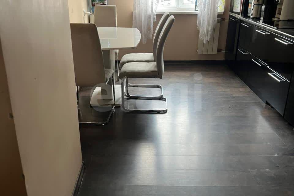 Продаётся 4-комнатная квартира, 80.4 м²