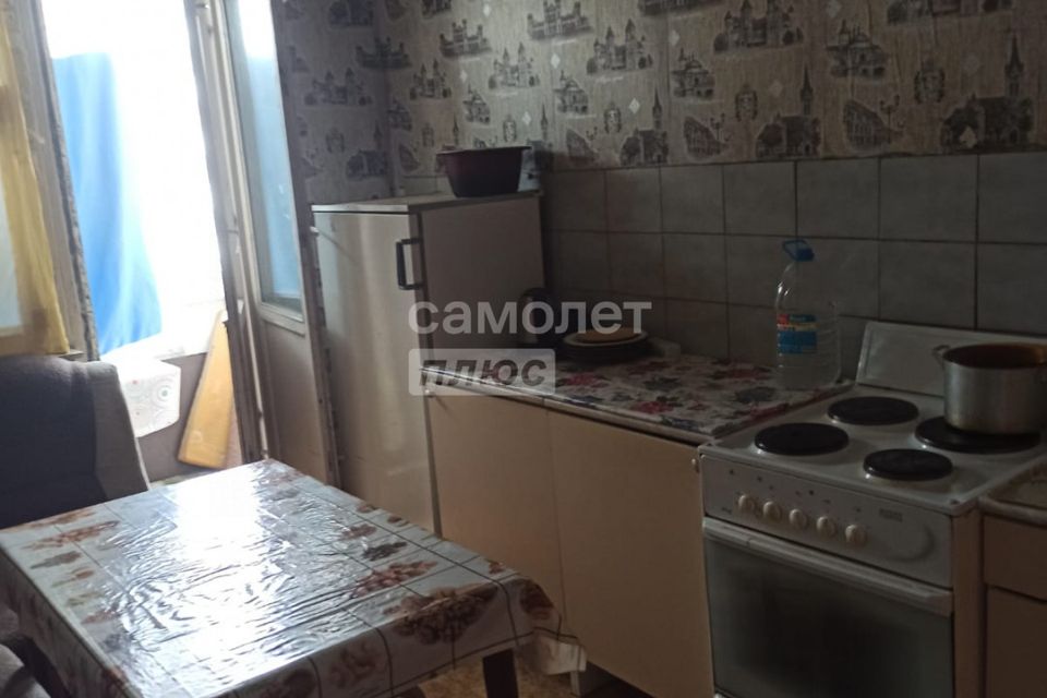 Сдаётся 2-комнатная квартира, 64 м²