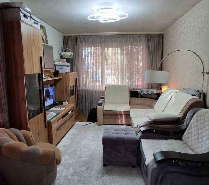 Продаётся 3-комнатная квартира, 57.2 м²