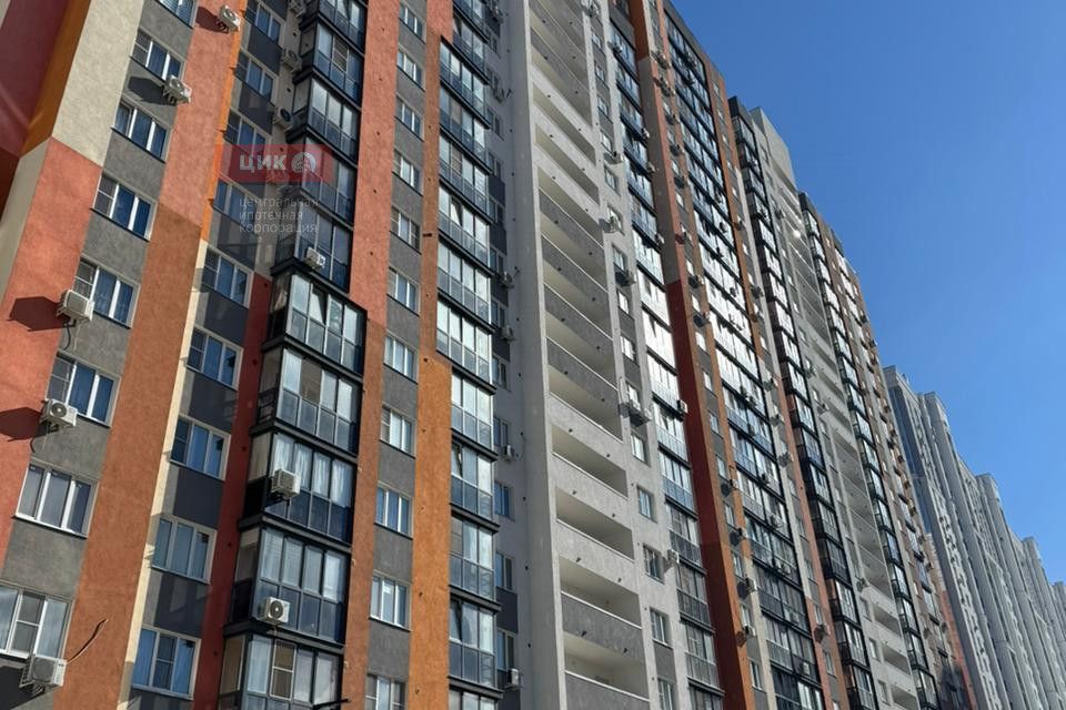 Продаётся 1-комнатная квартира, 42 м²