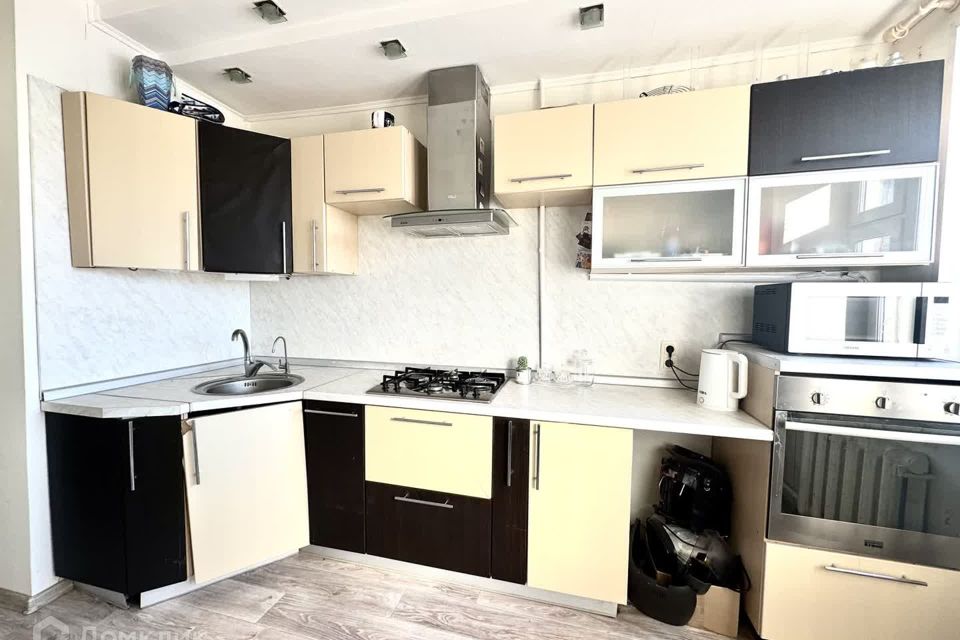 Продаётся 3-комнатная квартира, 69.8 м²