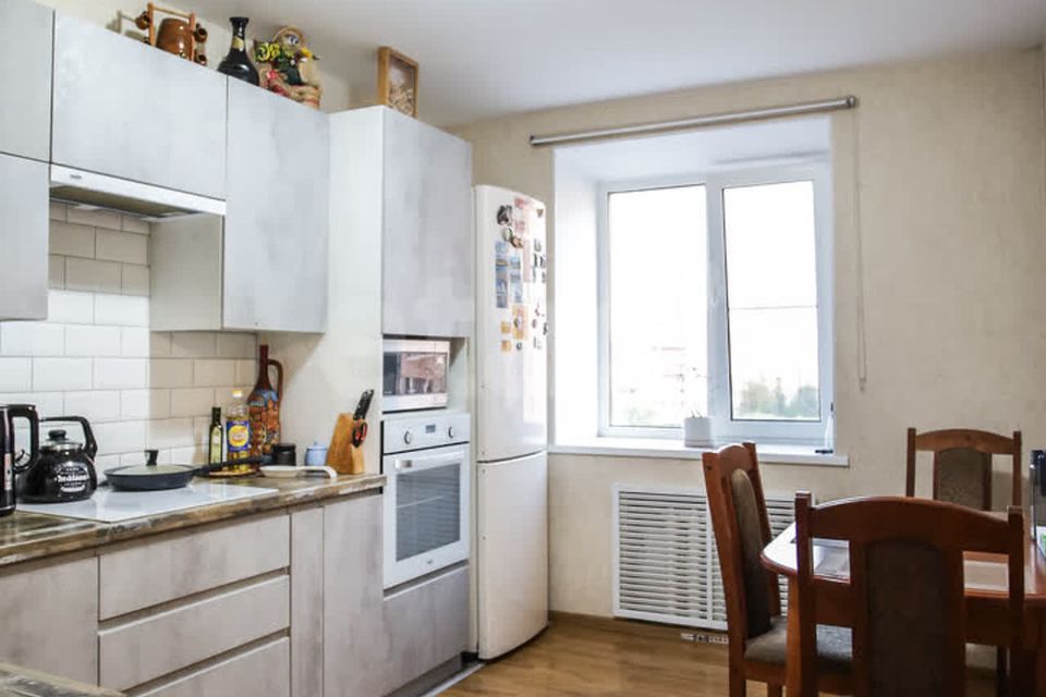 Продаётся 2-комнатная квартира, 90.2 м²