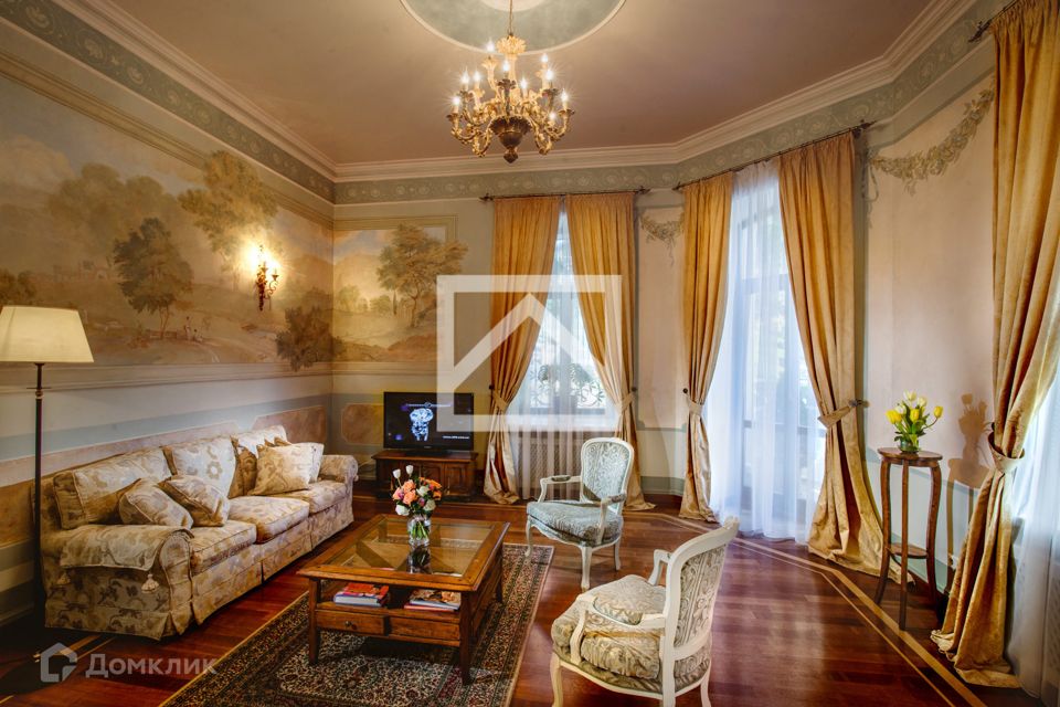 Продаётся 3-комнатная квартира, 138.8 м²