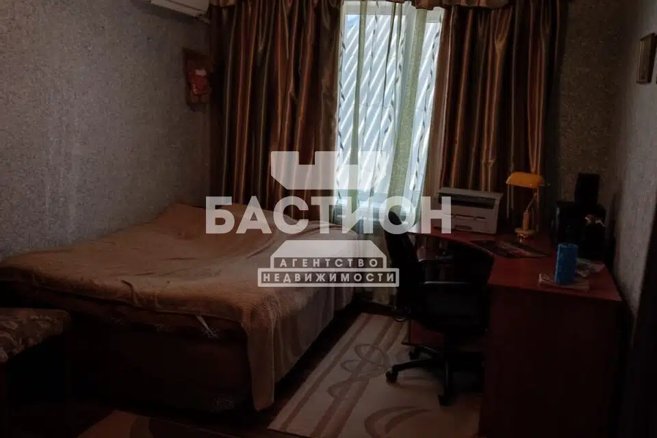 Продаётся 2-этажный дом, 270 м²