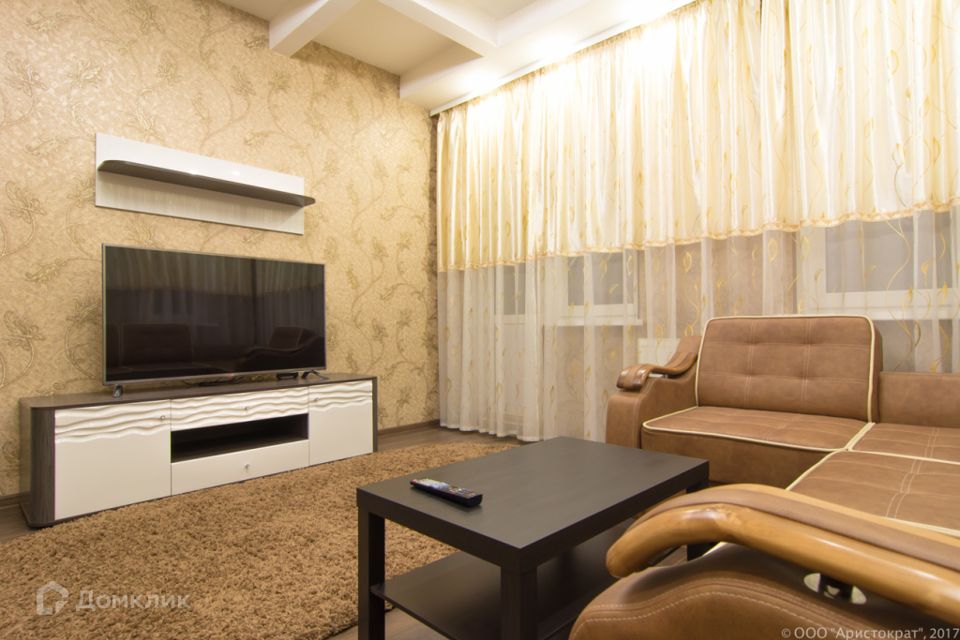 Сдаётся 2-комнатная квартира, 65 м²