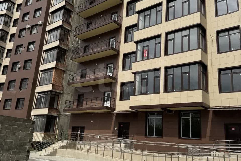 Продаётся 3-комнатная квартира, 121.5 м²