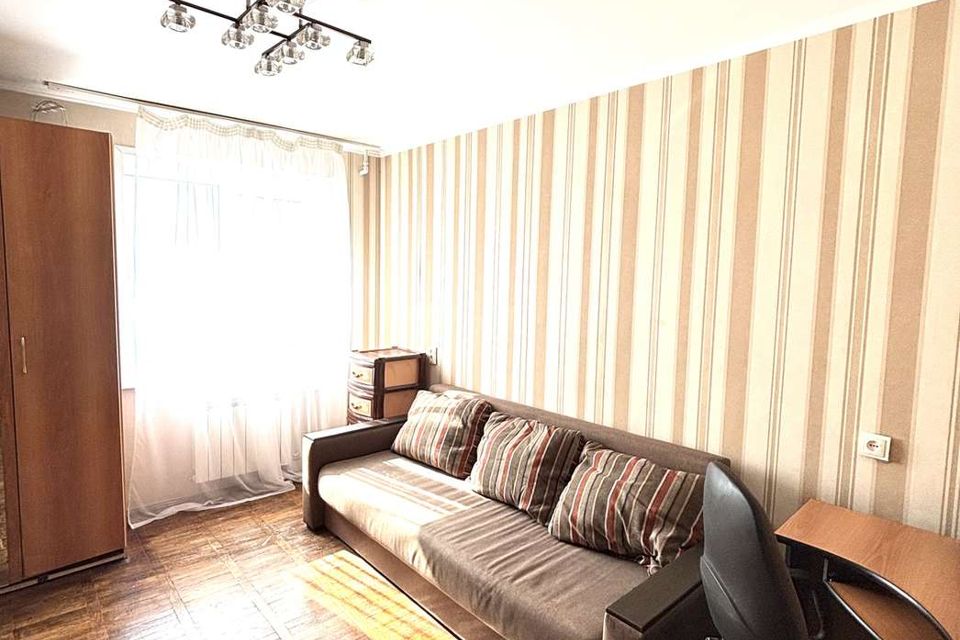 Продаётся комната в 1-комн. квартире, 13.5 м²