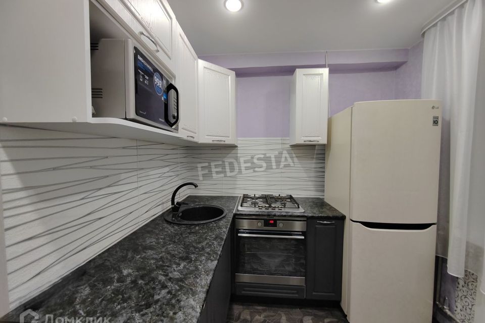 Продаётся 4-комнатная квартира, 56.2 м²