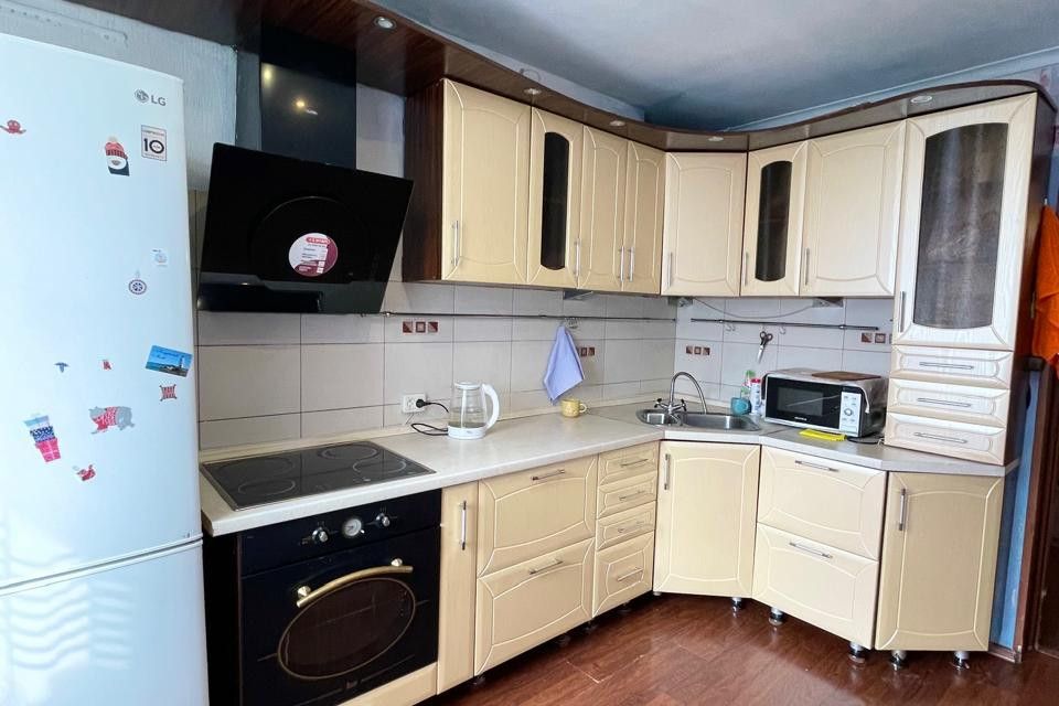Продаётся 3-комнатная квартира, 60.3 м²