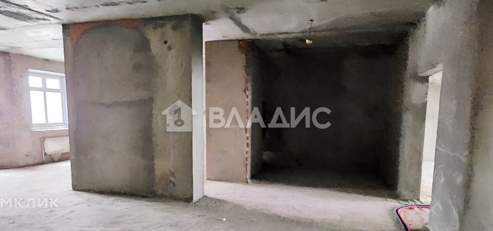 Продаётся 3-комнатная квартира, 155.5 м²