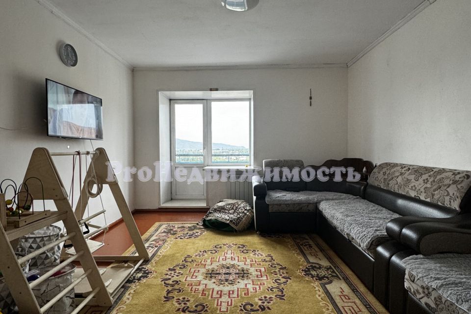 Продаётся 3-комнатная квартира, 63.8 м²