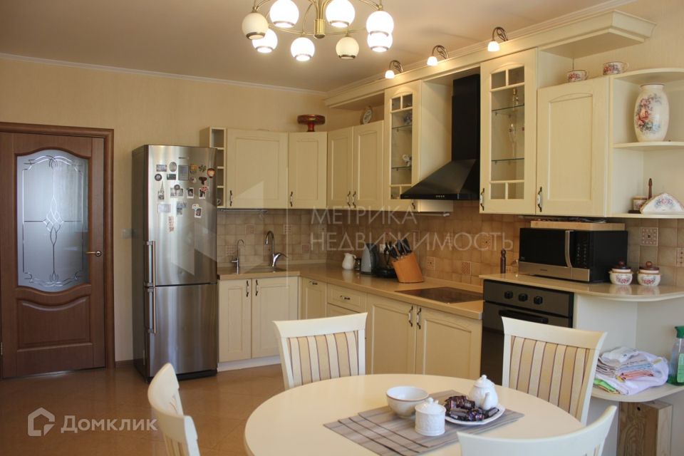Продаётся 2-комнатная квартира, 84 м²