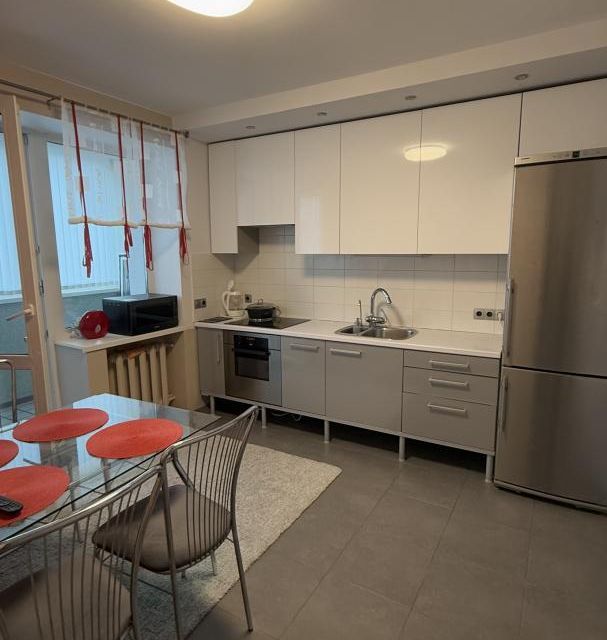 Продаётся 1-комнатная квартира, 56.3 м²