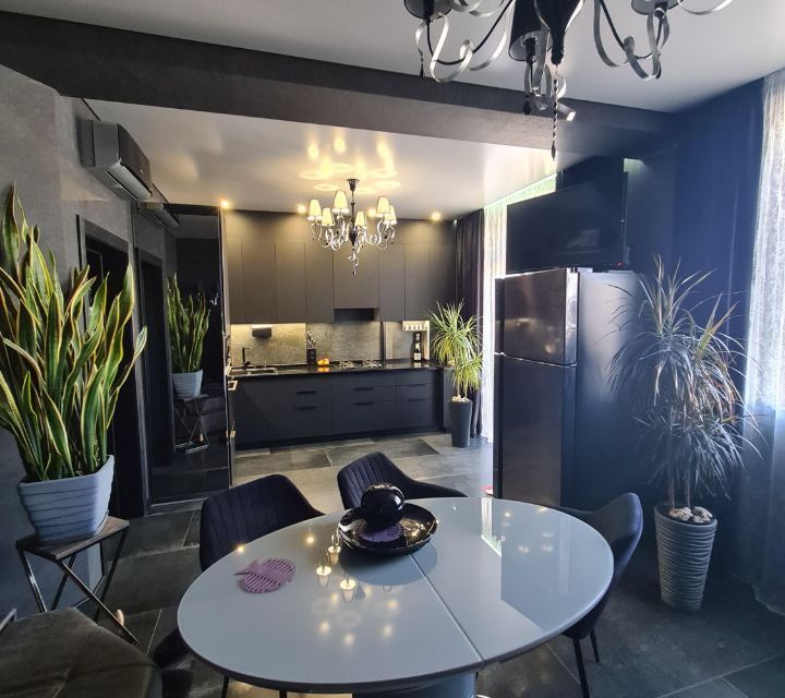 Продаётся 2-комнатная квартира, 65 м²