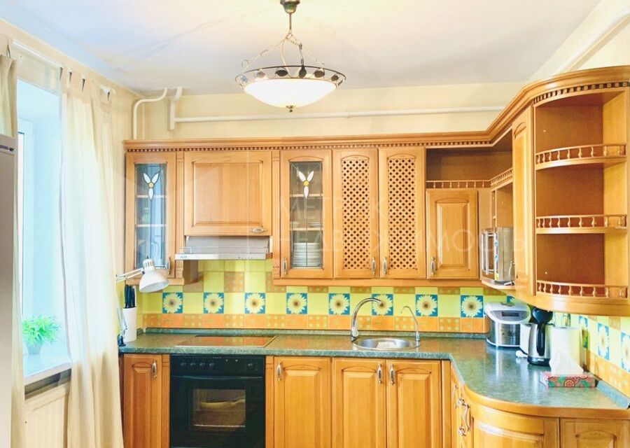 Продаётся 4-комнатная квартира, 103 м²