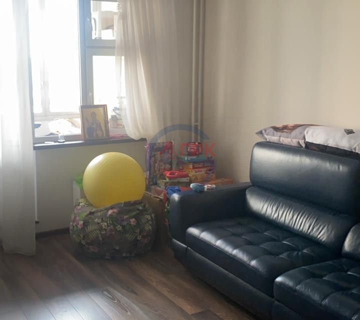 Продаётся 3-комнатная квартира, 90 м²