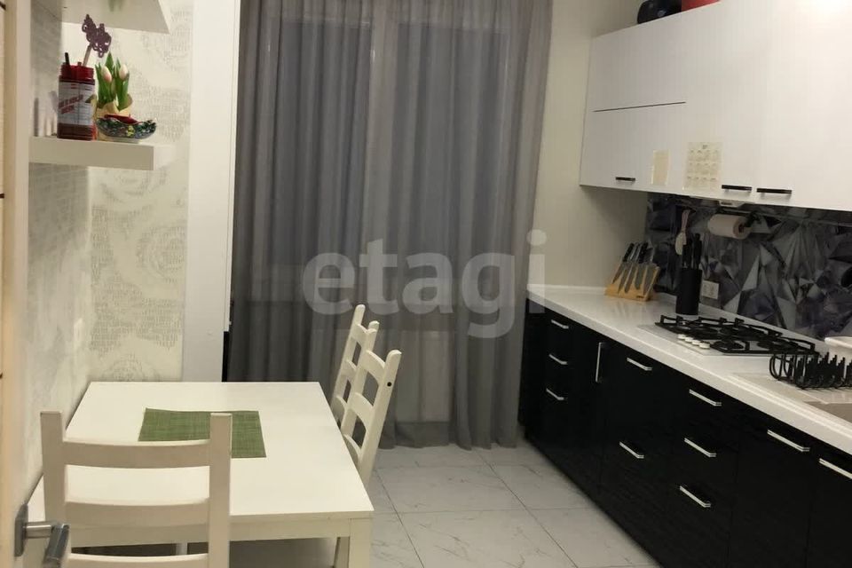 Продаётся 5-комнатная квартира, 137.3 м²