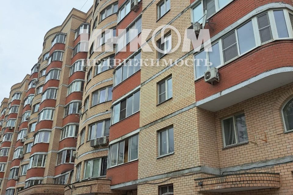 Продаётся 1-комнатная квартира, 42 м²