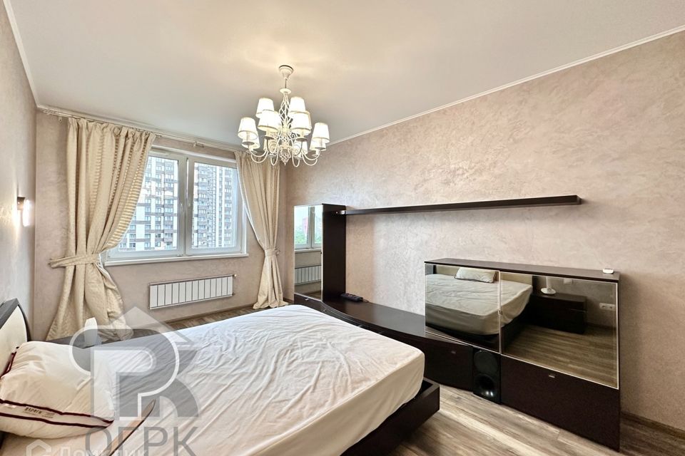 Продаётся 1-комнатная квартира, 42 м²