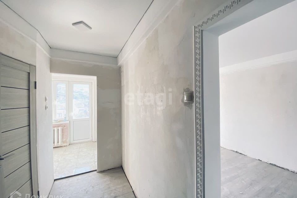 Продаётся 1-комнатная квартира, 42 м²