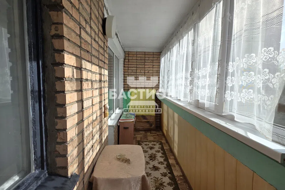 Продаётся 4-комнатная квартира, 100 м²