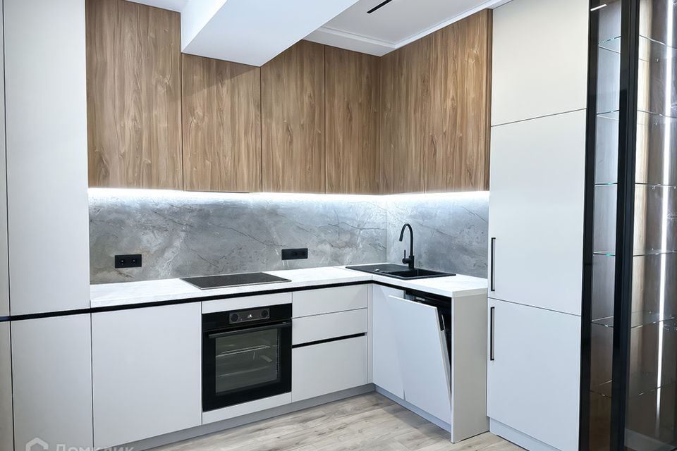 Продаётся 2-комнатная квартира, 64.8 м²