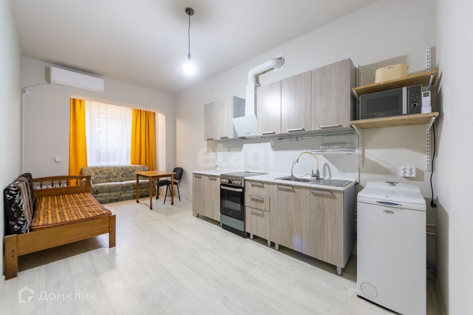 Продаётся 1-комнатная квартира, 42 м²