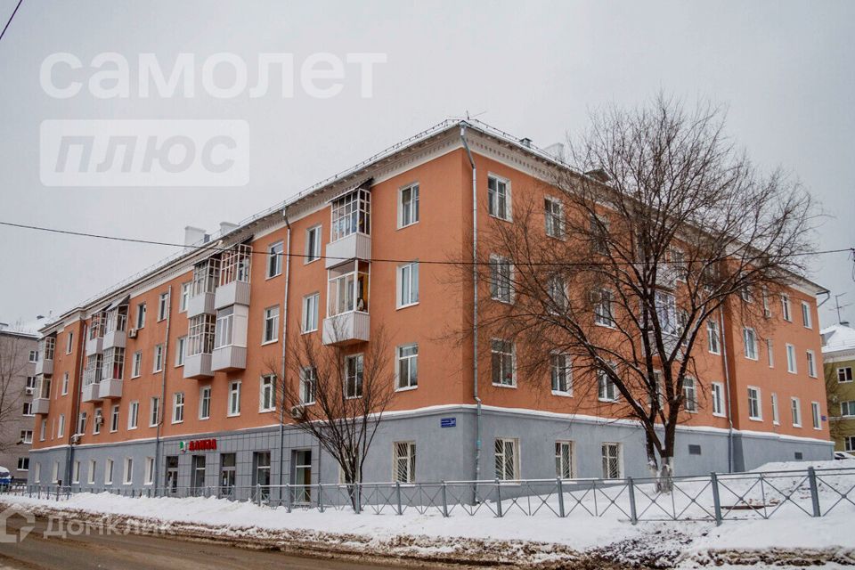 Татарстан казань ул баумана. Ул новосельская казань. Кремлевская улица казань достопримечательности. Ул новосельская казань. Четаева 36 казань.