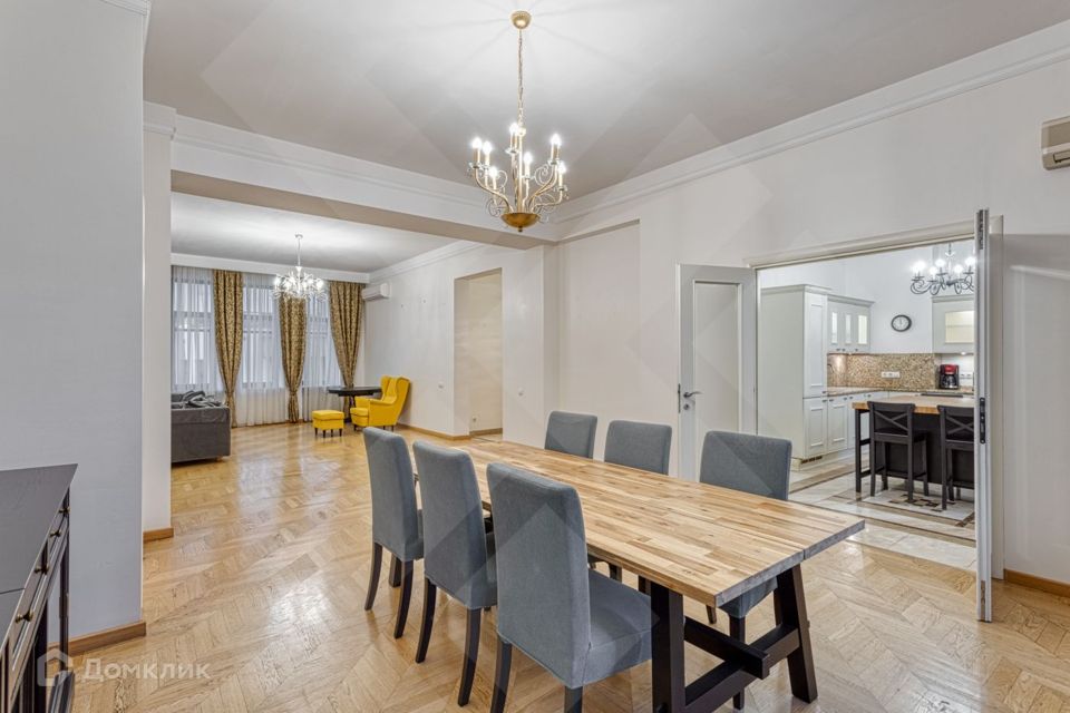 Сдаётся 6-комнатная квартира, 350 м²